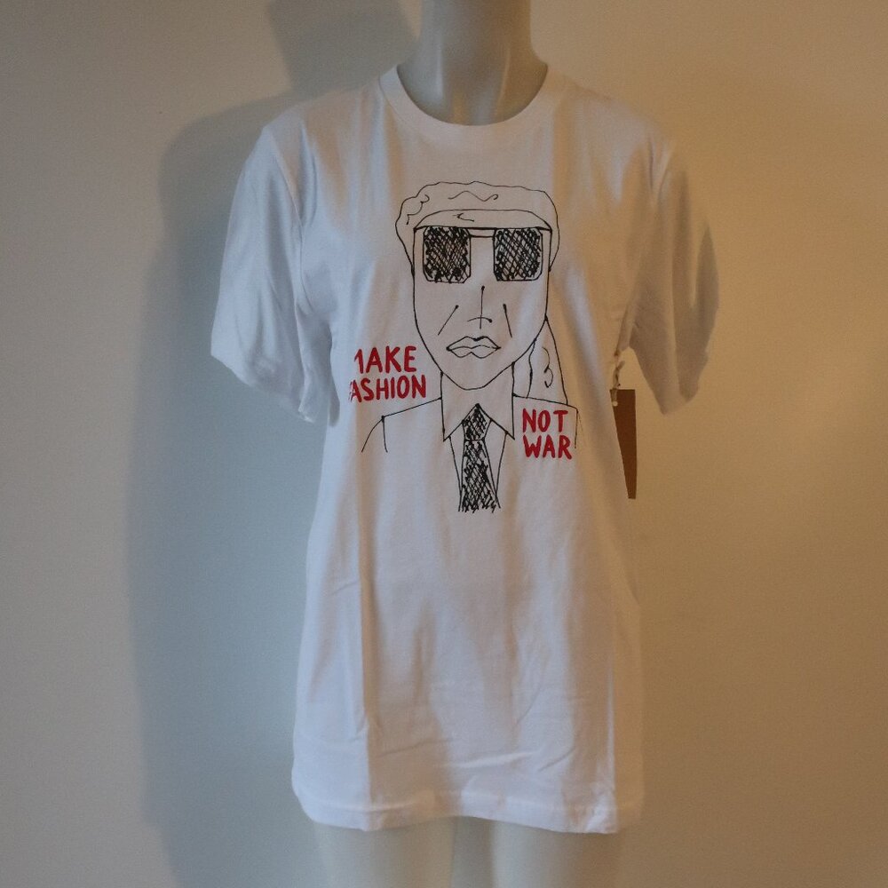 NWT Womens ZHUU "Make Fashion Not War" White T-Shirt L